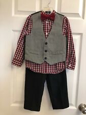 ホリデー 4pc.男の子用ドレス 衣装 ベスト、ズボン、シャツ、蝶ネクタイ サイズ 4T