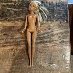 Mattel Barbie Doll 1999 China B-10 - Foto 1 di 4