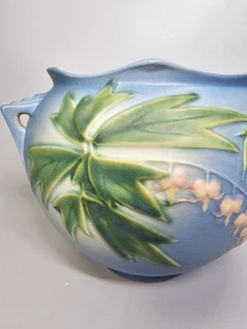 Maceta Roseville Pottery Bleeding Heart Jardiniere azul 651-6 de colección - Imagen 1 de 21