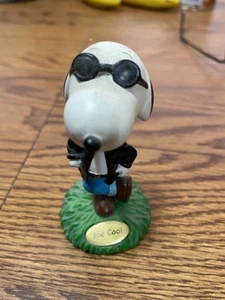 Figura Snoopy Peanuts Joe Cool Westland Giftware #8222 - Imagen 1 de 3