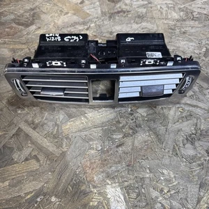 12-18 Mercedes W218 CLS550 CLS63 AMG Center Dash Air AC A/C Heater Vent OEM - Picture 1 of 3