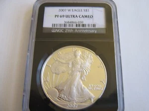 2007-W , American Eagle , NGC , PF 69 , Ultra Cameo ( Black Retro Label) - Picture 1 of 8