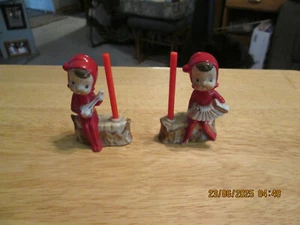 Two Pixies in Red Candle Holders - Bild 1 von 15