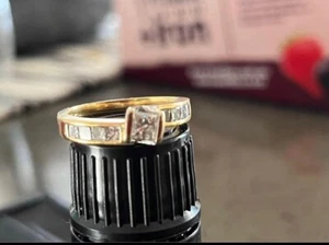 Stunning engagement set, fantastic condition diamonds always checked by jeweller - Picture 1 of 4