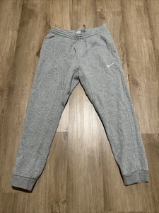 Nike Sweat Pants Club Fleece Tapered Joggers Gray Men Size Large 826431-063 - Picture 1 of 5