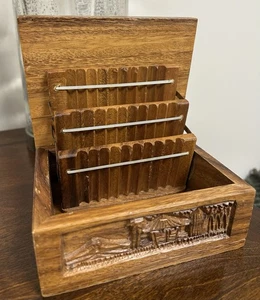 Vintage geschnitzte Holz Dorf Szene Kuh Hütte Schmuck Zigarettenschachtel - Bild 1 von 11