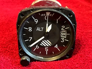 UNITED INSTRUMENTS ALTIMETER P/N 5934-A66 - Picture 1 of 7