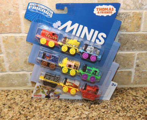 Thomas & Friends DC Super Friends 9 Pack Minis The Flash Riddler Hawkman DWG79 Cover