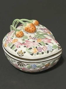 Vintage Heart Shaped Royal Danube Strawberry Detail With Lattice Cutouts Floral - Picture 1 of 12