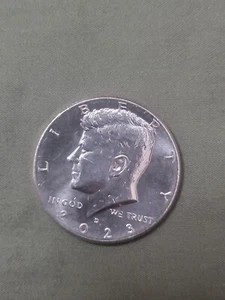 2023 D Kennedy Half Dollar Coin - circulated - Picture 1 of 2