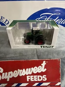 SpecCast 1:64 Fendt 1042 Vario With Rear Duals NEW!! - Picture 1 of 2