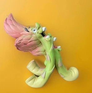 Gigglin Giggling Groceries Laughing Asparagus Anthropomorphic Figurine 4”Graham - Picture 1 of 4