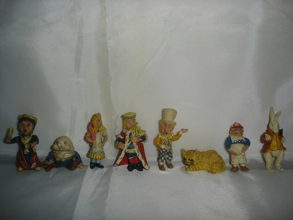 老式 POLIWOGGS 迷你爱丽丝梦游仙境 8 件套 - 全新 — 第 1/2 张图片