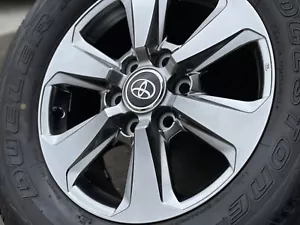 4x NEW GENUINE TOYOTA LANDCRUISER 2021 18" | SAHARA | WHEELS & BRIDGESTONE TYRES - Picture 1 of 8