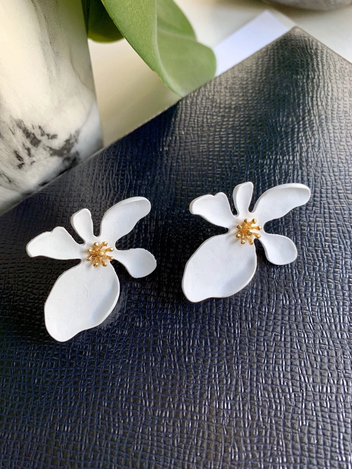 Pendientes grandes flores blancas boho metal florales regalo para ella Foto 1 de 4