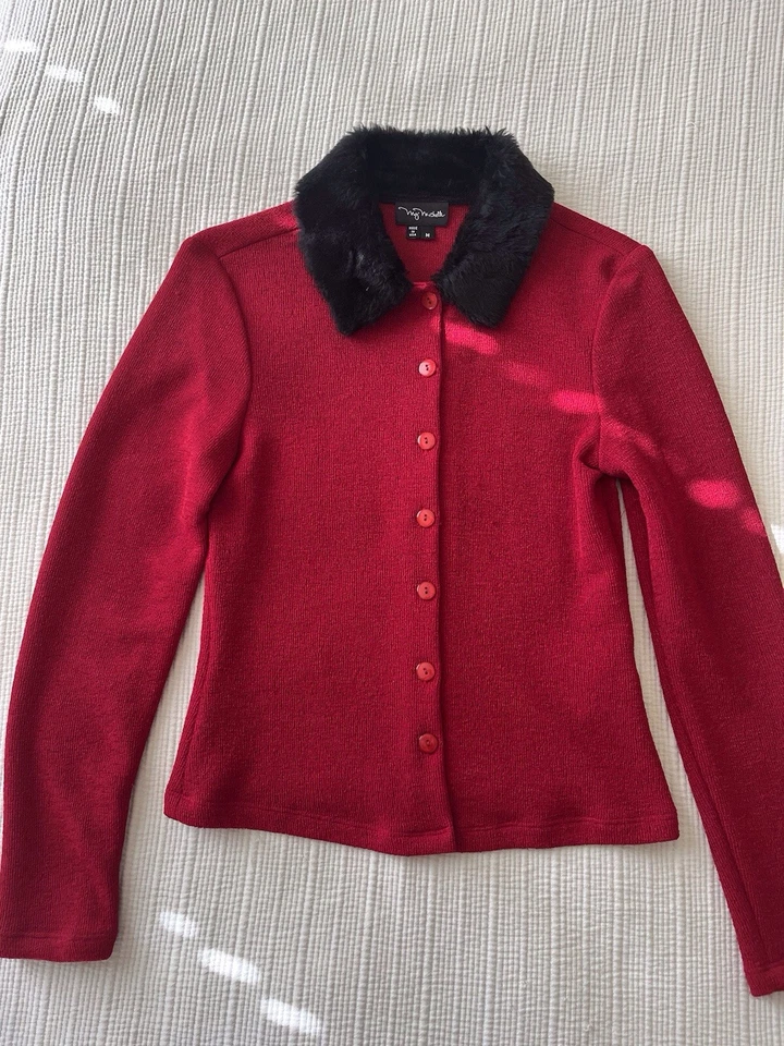 Suéter Rojo My Michelle Con Cuello Peludo, Manga Larga Talla Mediana Foto 1 de 2