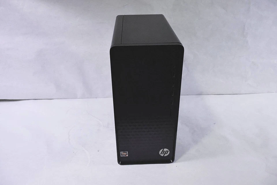 DESKTOP HP M01-F1224 | AMD RYZEN 5 4600G | 256GB | 8GB | SIN SISTEMA OPERATIVO Foto 1 de 4