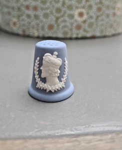Dedal azul de jaspe Wedgwood Colección Kings & Queens of England James 1 - Imagen 1 de 5