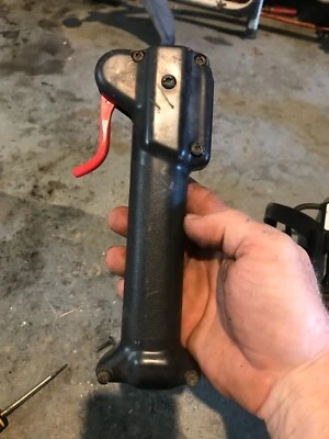 OEM Craftsman 316.798221 Recortadora de césped 31CC 17" gatillo y estuche Foto 1 de 4