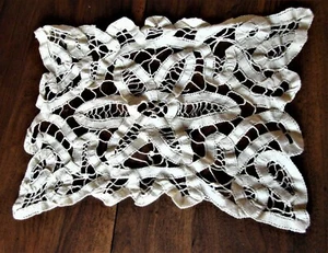 ANCIEN  NAPPERON  dentelle de luxueil  35cm x25#OLD - Picture 1 of 2