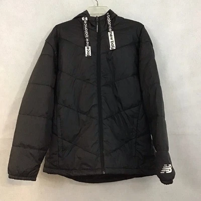 Chaqueta New Balance Para Hombres Puffer Acolchada Tecnología Agua Resistente al Viento Talla 2XL Negra Foto 1 de 4