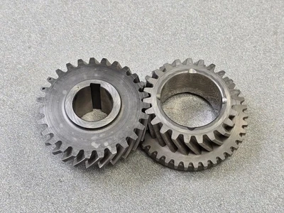 BONITO JUEGO DE ENGRANAJES USADO ORIGINAL GENUINO PORSCHE 356B 356C 27:23 4D 4ª Velocidad 9066 #48 Foto 1 de 4