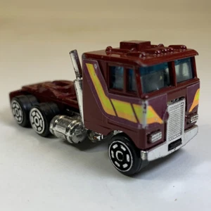 Universal Product Cab Over Semi Truck Maroon Vintage Diecast (3862) - Bild 1 von 9