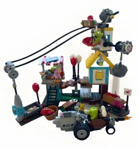LEGO Angry Birds Movie 75824 Pig City Teardown 75821 Piggy Car Escape Completed - Picture 1 of 7