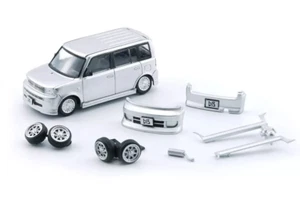 BMC BM Creations 1/64 Toyota bB 2000 (Sciol xB) Argento (LHD) con Ricambi Extra - Foto 1 di 7