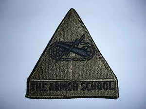 US ARMY SUBDUED PATCH "THE ARMOR SCHOOL" - Picture 1 of 1