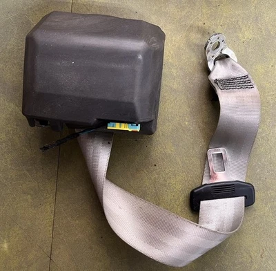 Conjunto cinturón seguridad pasajero trasero derecho audi a4 wagon 10 Foto 1 de 4