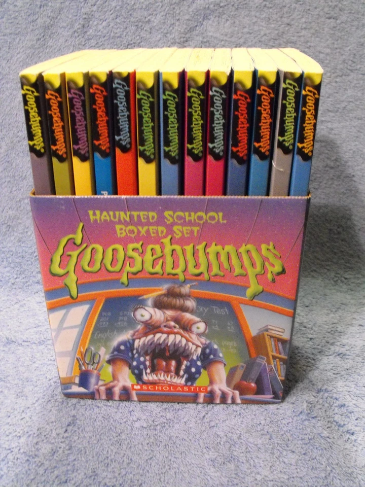 Goosebumps Haunted School Boxed Set (Box Set) Foto 1 de 1
