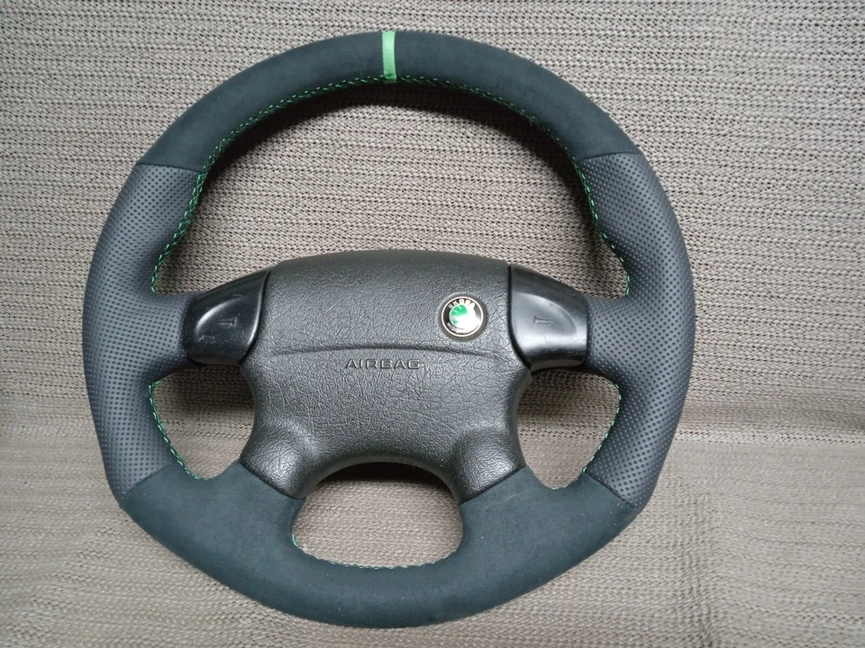 Sport Lenkrad Skoda Felicia 1 I   mit Airbag  Neu Beziehen Ohne Tausch !! - Bild 1 von 1