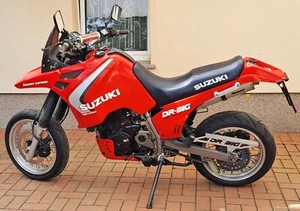 Suzuki DR 750 Super Moto - Bild 1 von 24