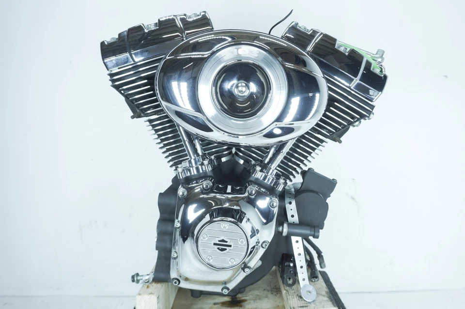 11 Harley Touring FLHT Electra Glide Ultra OEM EFI Twin Cam 103 Engine Motor 29K Foto 1 de 4