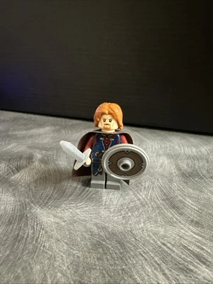 Подлинная мини-фигурка LEGO Lord Of The Rings Boromir 9473 щит в отличном состоянии - Изображение 1 из 4