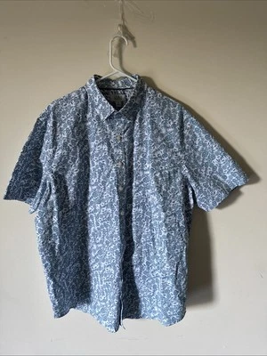 Croft & Barrow Men's XL White & Blue Pineapple Print Short Slv Shirt - Image 1 of 4