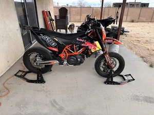 2022 KTM 690 - Picture 1 of 13