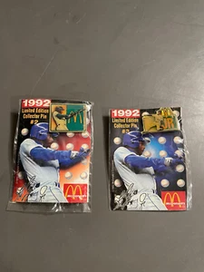 RIESIGES LOS VON 398 1992 KEN GRIFFEY JR. MCDONALDS VERSIEGELTE PIN-KARTE MIT PINS #2 #3 - Bild 1 von 2