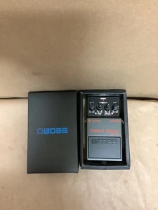 BOSS MT-2, #D3R1395; METAL ZONE DISTORTION PEDAL (210005-2) - Picture 1 of 12