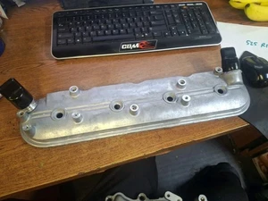 GM PERFORMANCE CRATE 525RLB RACING VENTED VALVE COVER -16 - Picture 1 of 5
