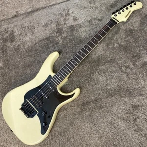 Used FERNANDES FR-55 White-ish Stratocaster 3.44kg - Picture 1 of 8