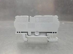 ALLEN BRADLEY 1492-L3T 800V 3-Wire Terminal.                               4C-31 - Picture 1 of 3