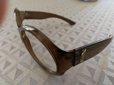 Monture de lunettes  YVES ST LAURENT vue ou soleil. (occasion bon état) - Photo 1/3