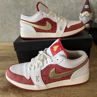 Tamanho 13 - Air Jordan 1 SE Low Spades couro ouro branco vermelho (DJ5185-100) - Imagem 1 de 4