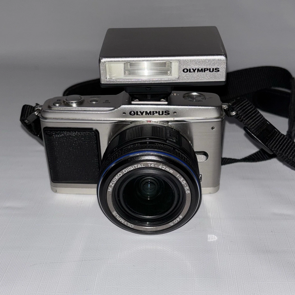 Olympus PEN E-P1 12.3MP Digital Camera w/M.ZUIKO 14-42mm Lens and