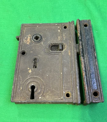 R.H. Co. Reading Hardware Co trava de aro de ferro fundido, chave dupla, guardião, sem chave - Imagem 1 de 4