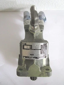 Vickers Eaton MF24-3906-30-S463-4 Hydraulic Motor - Picture 1 of 6