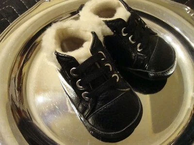 Little Me Faux Fur Lined Baby Booties!  Size 1 (0-6 M) NWOT (4" Heel to Toe)  L2 - Image 1 of 4