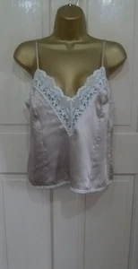 VINTAGE-STIL HÜBSCHES GOLD GLITZERNDES FLÜSSIGSATIN CAMISOLE TOP HÜBSCHE SPITZE 10-12 - Bild 1 von 3